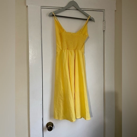 WISH yellow cut out dress size Small - Picture 5 of 5
